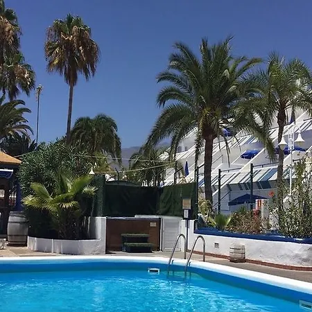 Puerto Colon Club Адехе