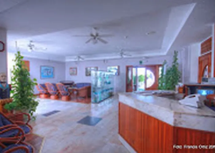 מלון Puerto Colon Club אדחה