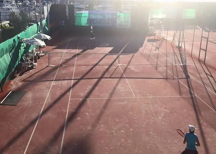 מלון Puerto Colon Club 3*