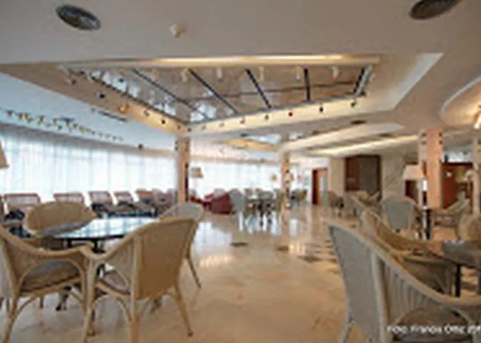 מלון Puerto Colon Club 3*